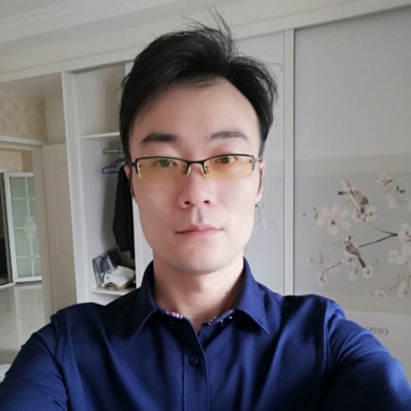 青衣冷艳的照片