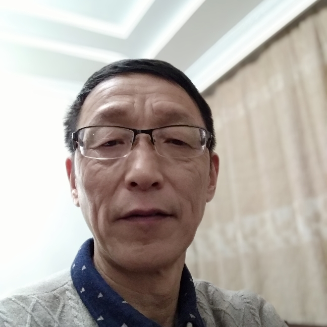 发卡打外向的照片