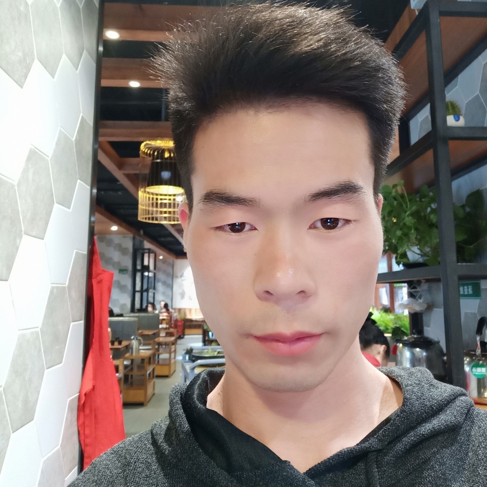 郭昆伦的照片