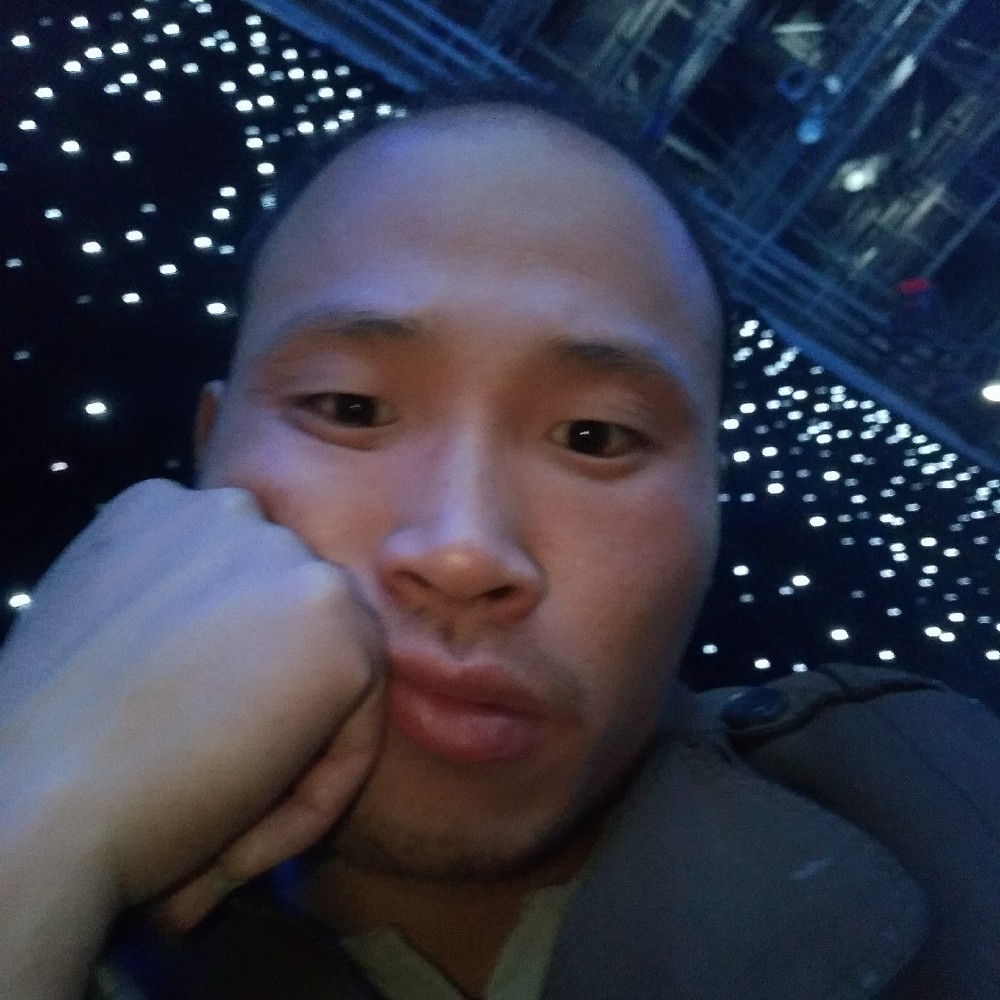 曾经挽手镜子的照片