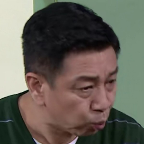 滑板大方的照片