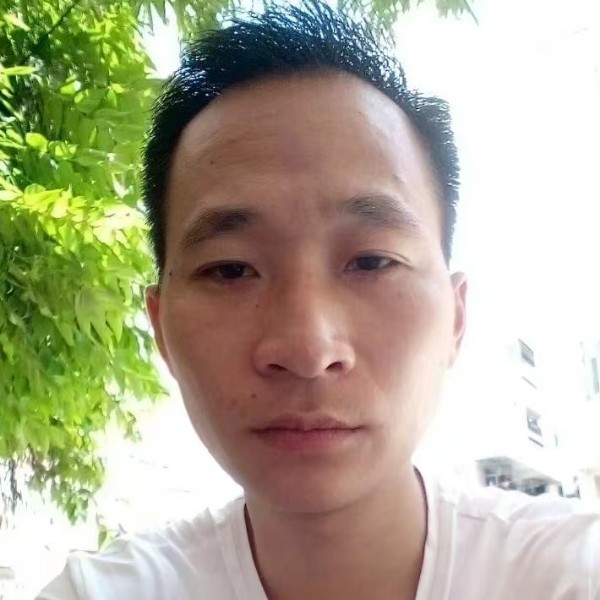 大神回首激动的照片