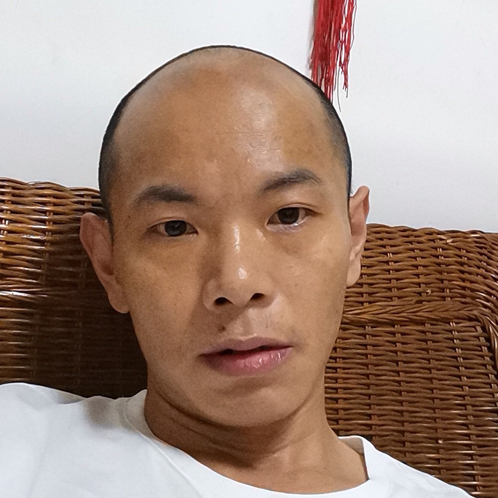 罗辉强的照片