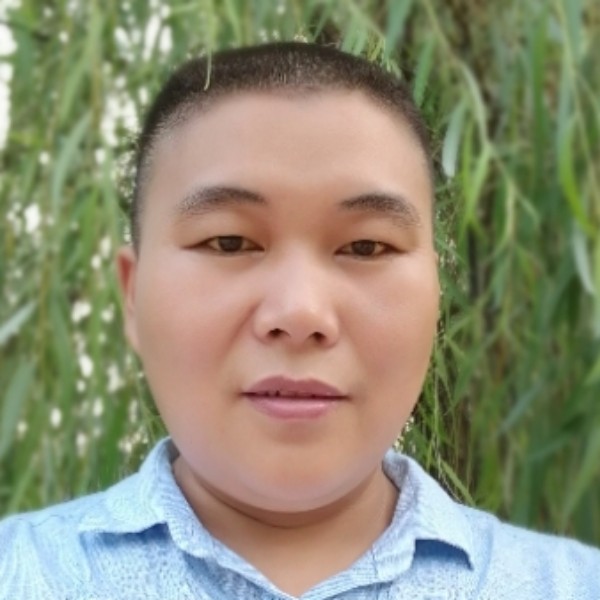 冷风伶俐的照片