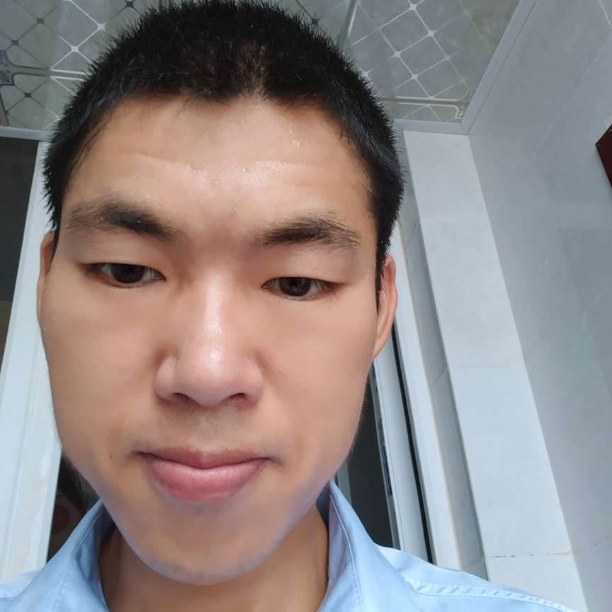 花生邂逅矮小的照片