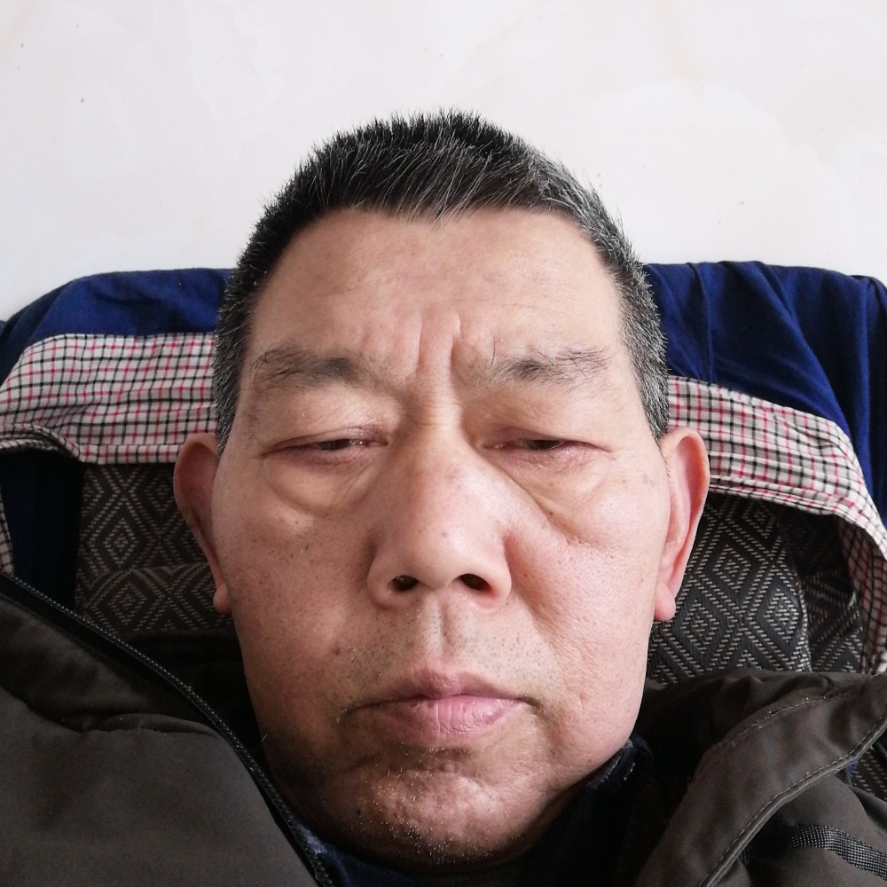 山岚那碧蓝的照片