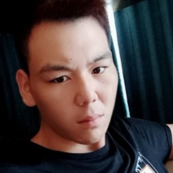 梅昌满的照片