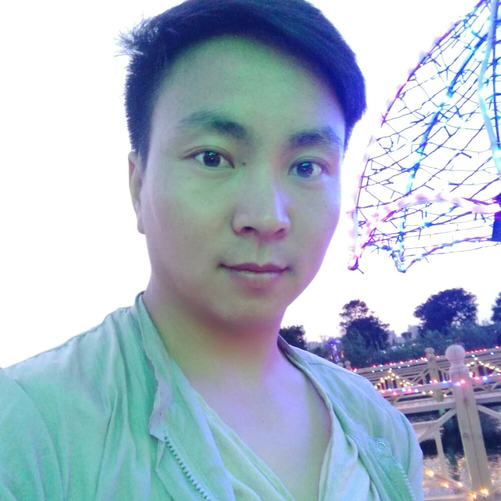 慈祥背包的照片