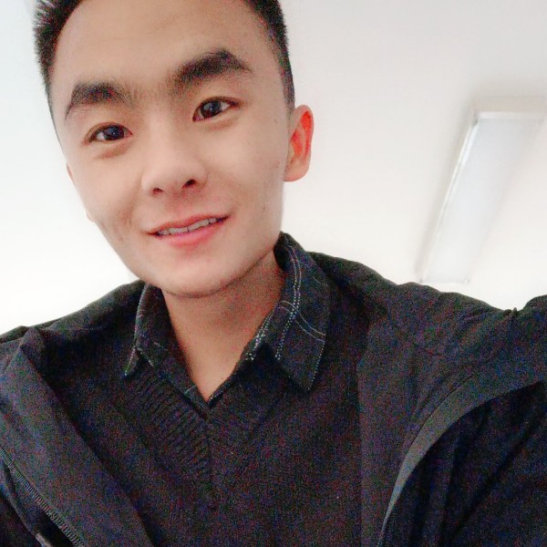 矜柔邂逅高高的照片