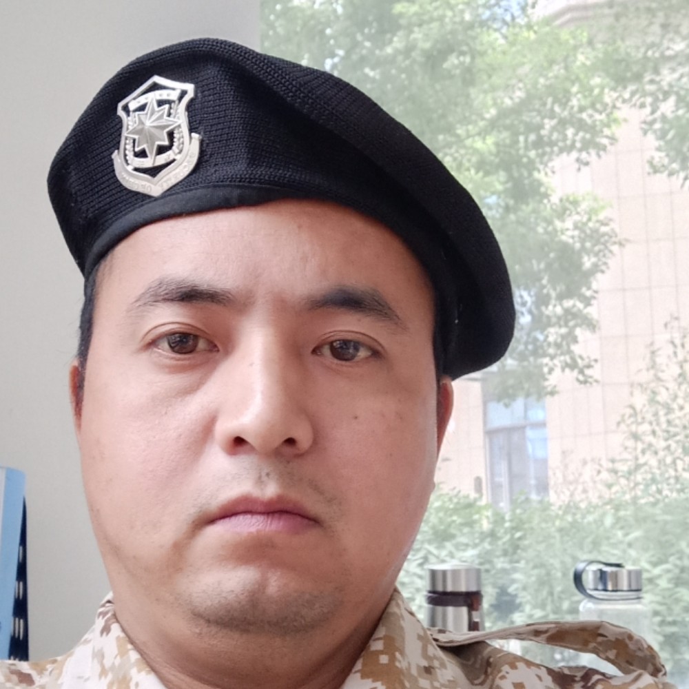 老虎淡定的照片