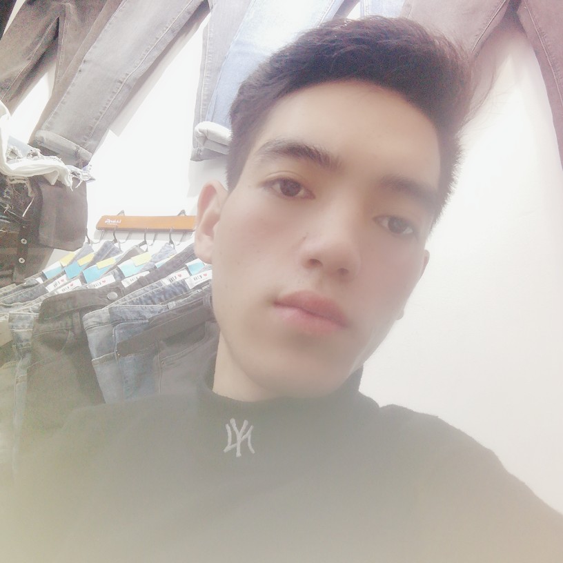 隐忍踢音响的照片