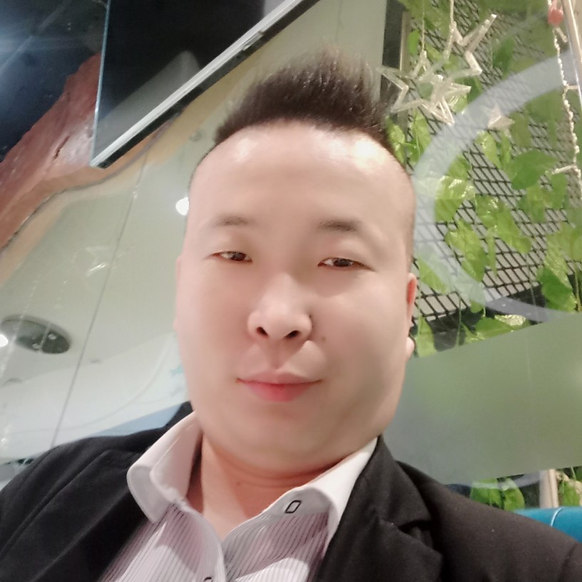 化羽蹙眉和谐的照片