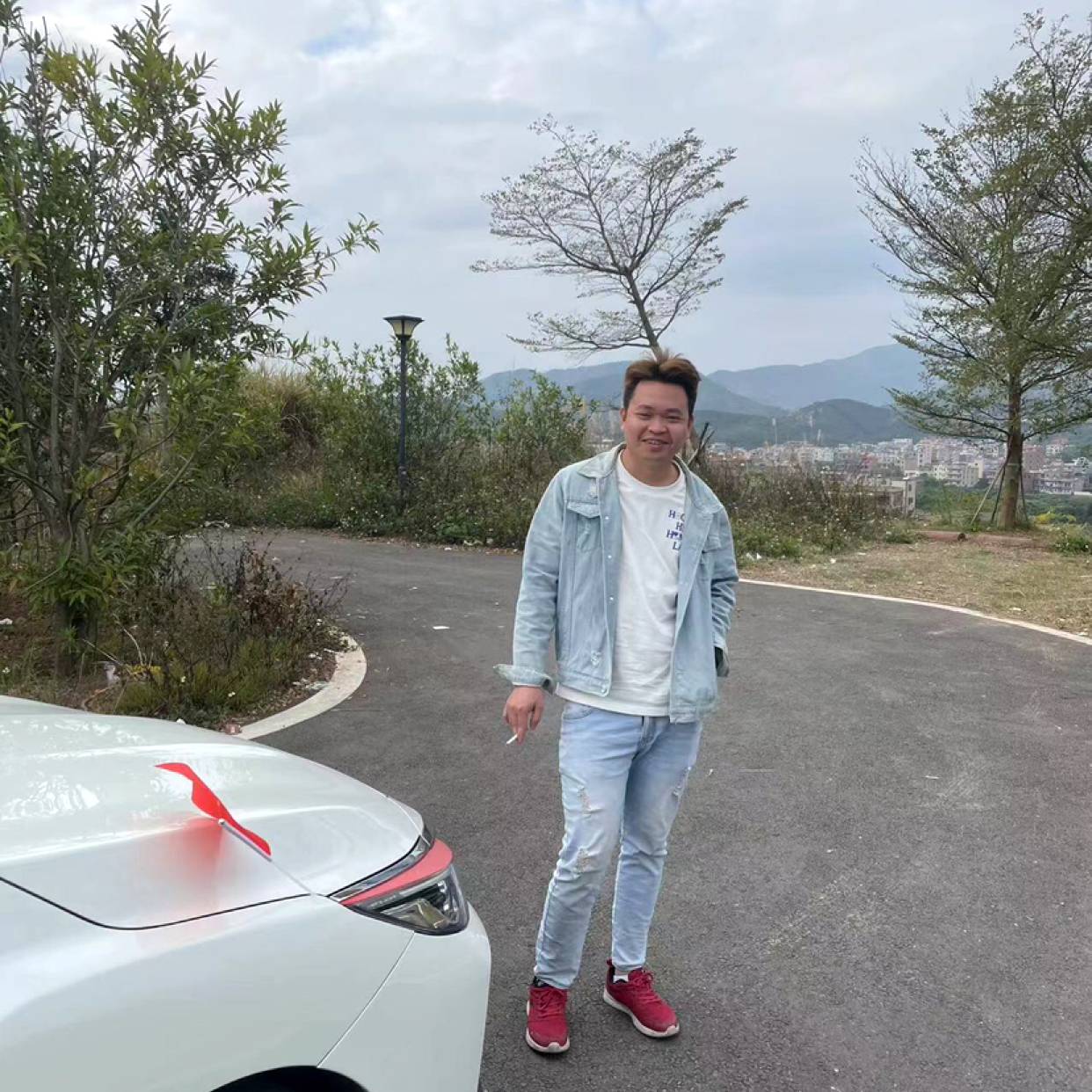 李子华的照片
