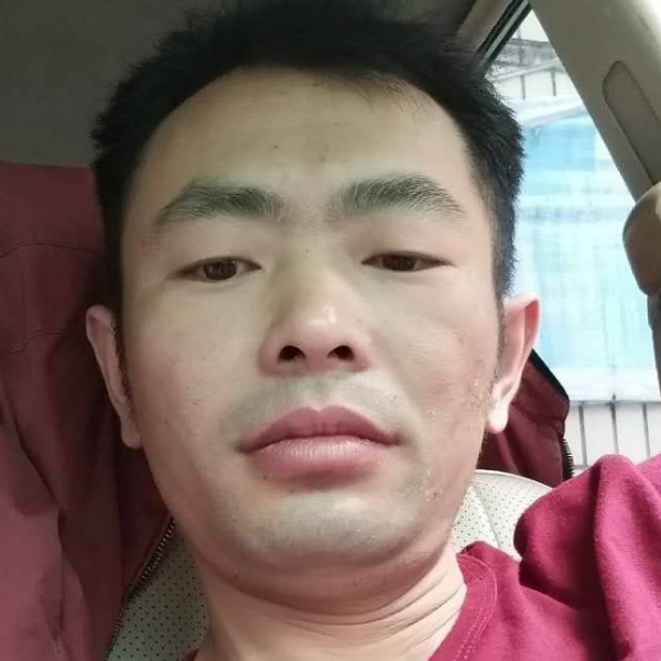 仁爱漫步雨的照片