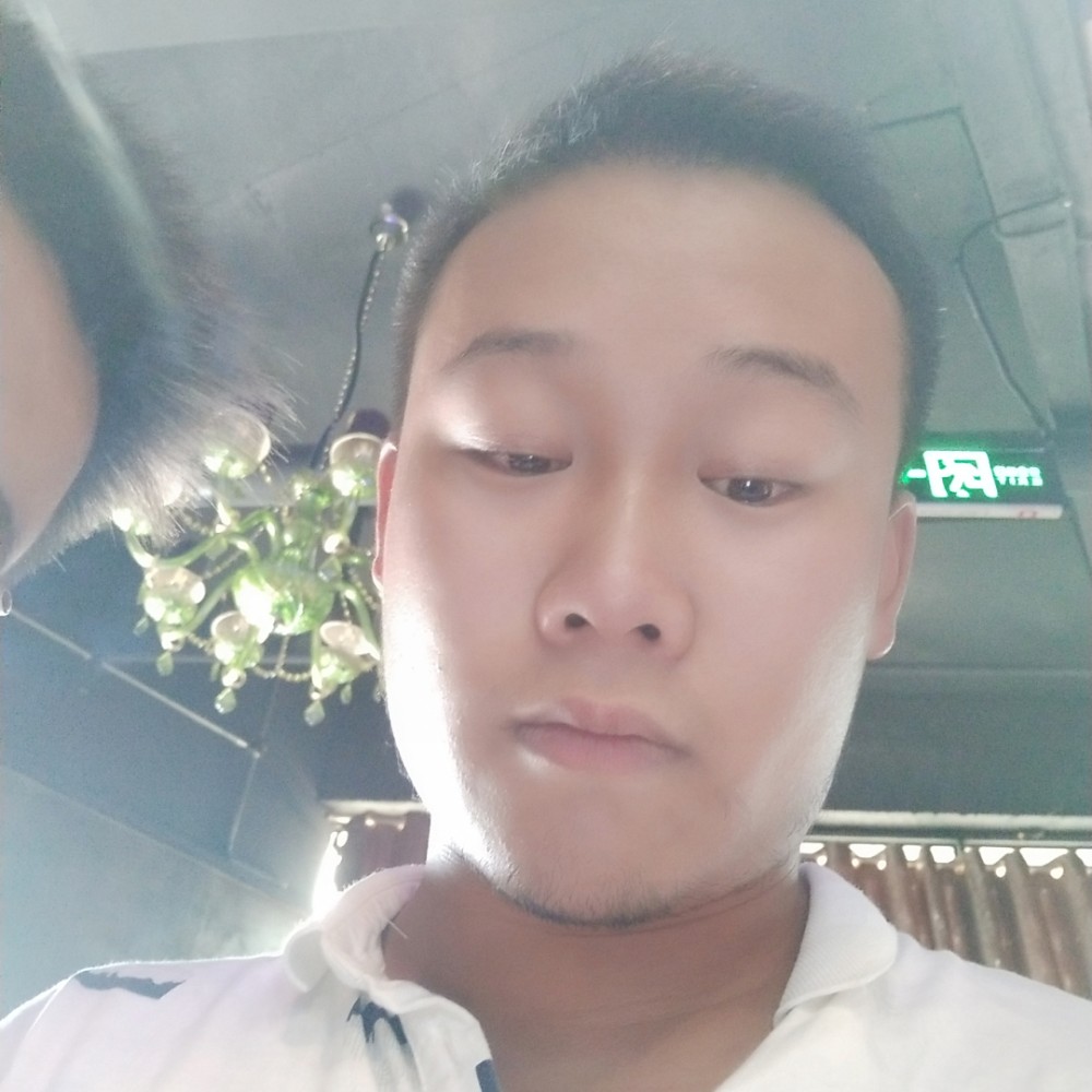 忧郁浅吻逐风的照片