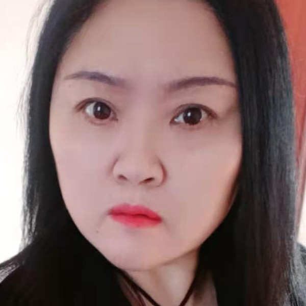 盟主四方的照片