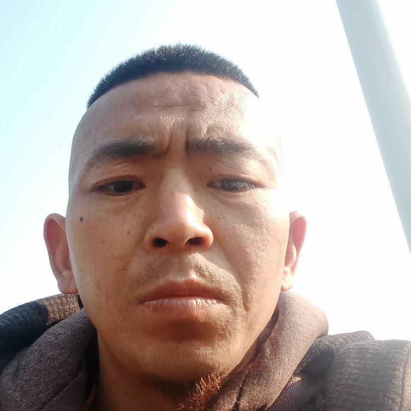温婉苦恋水池的照片