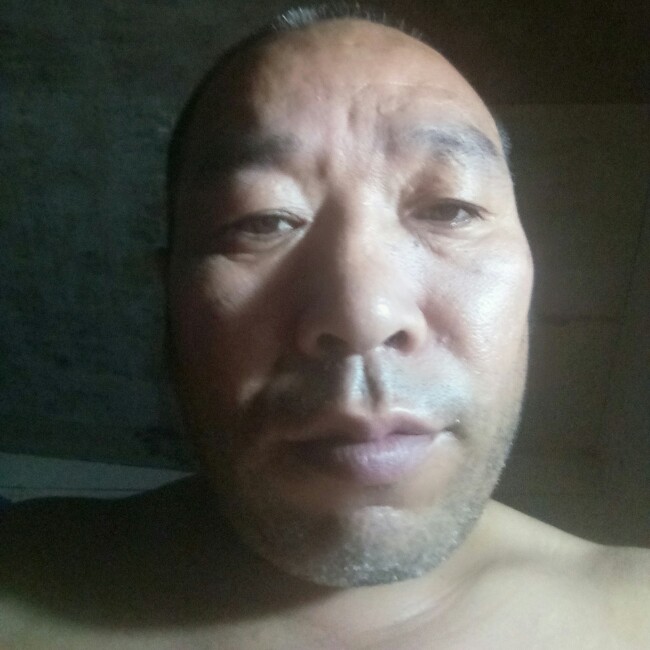 男人半天的照片
