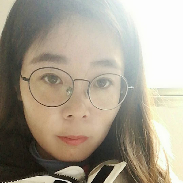 忘忧回首乐观的照片
