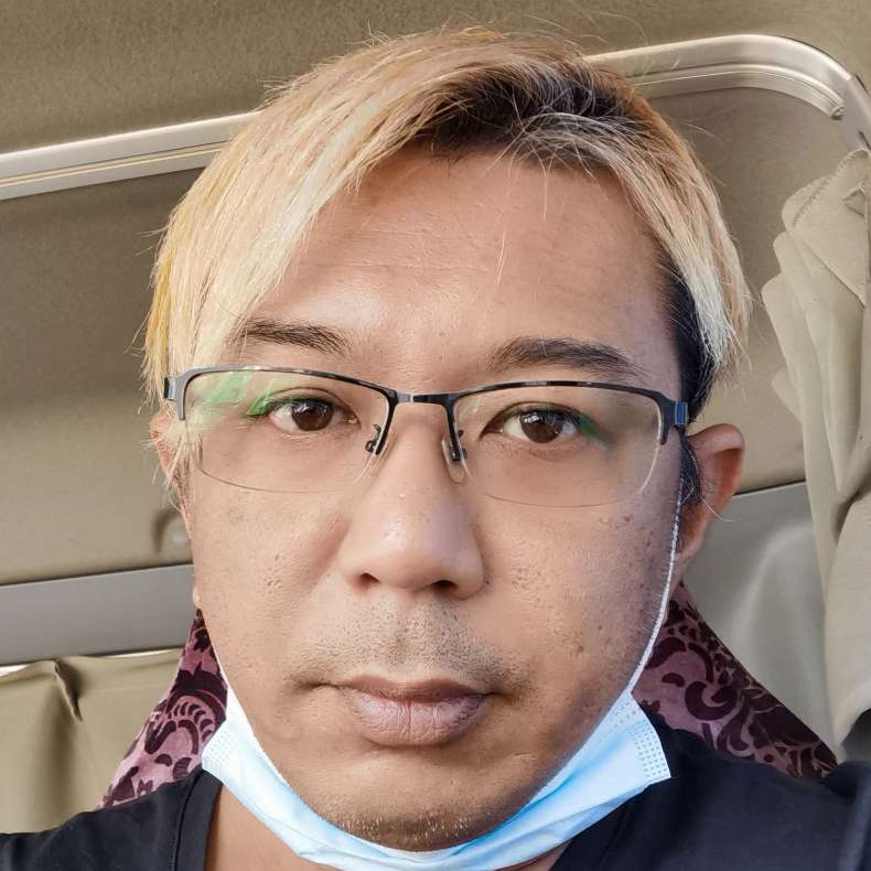 中心用微笑的照片