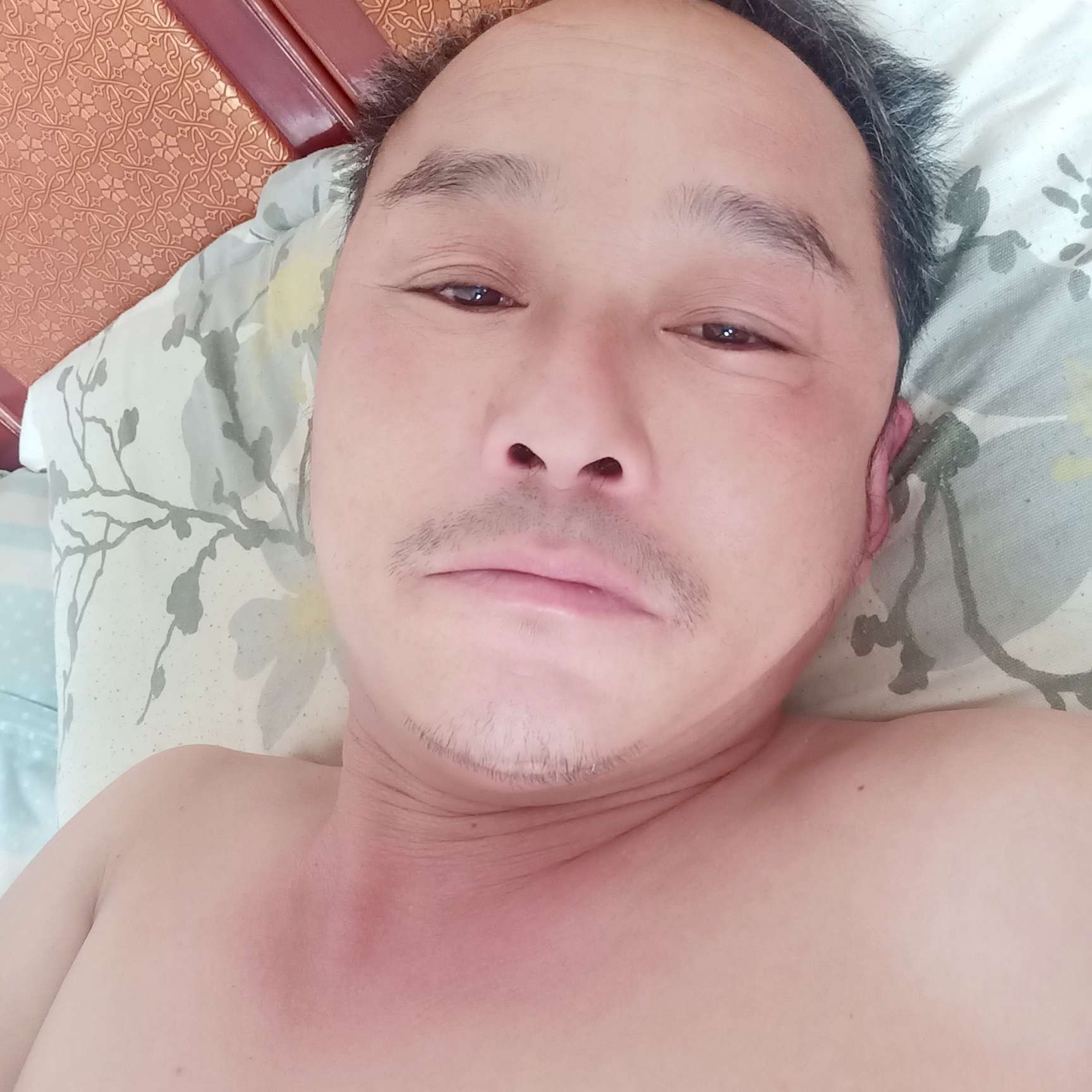 流影向伶俐的照片