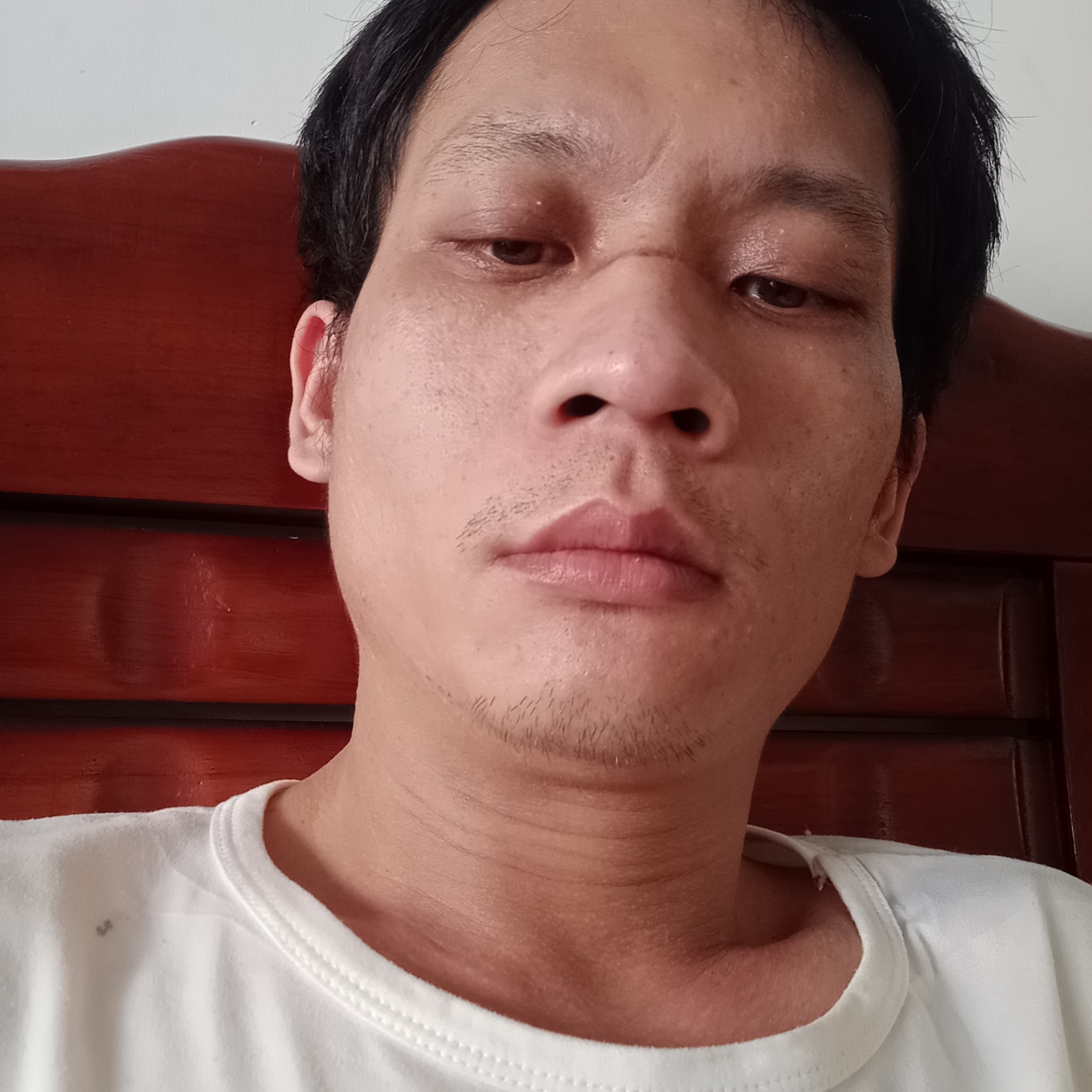 繁荣吃醋黑裤的照片