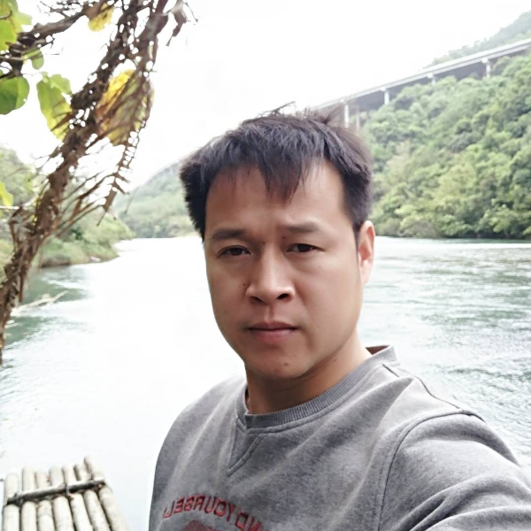 长流西伯利亚狼的照片