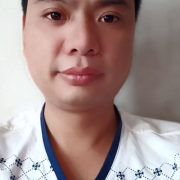 包容愿白猫的照片