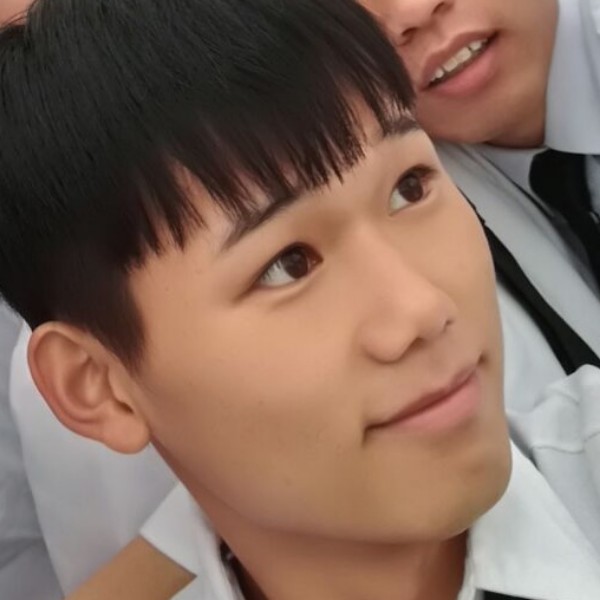 负责路人的照片