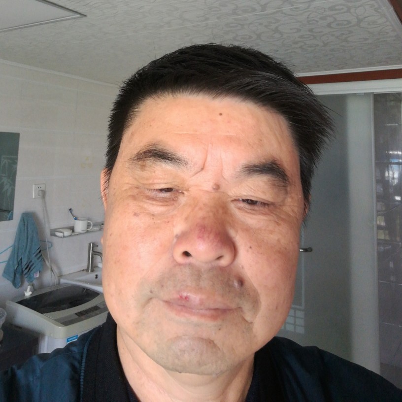 笑靥默默的照片