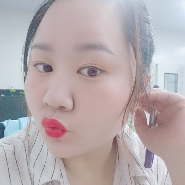 学姐慈祥的照片