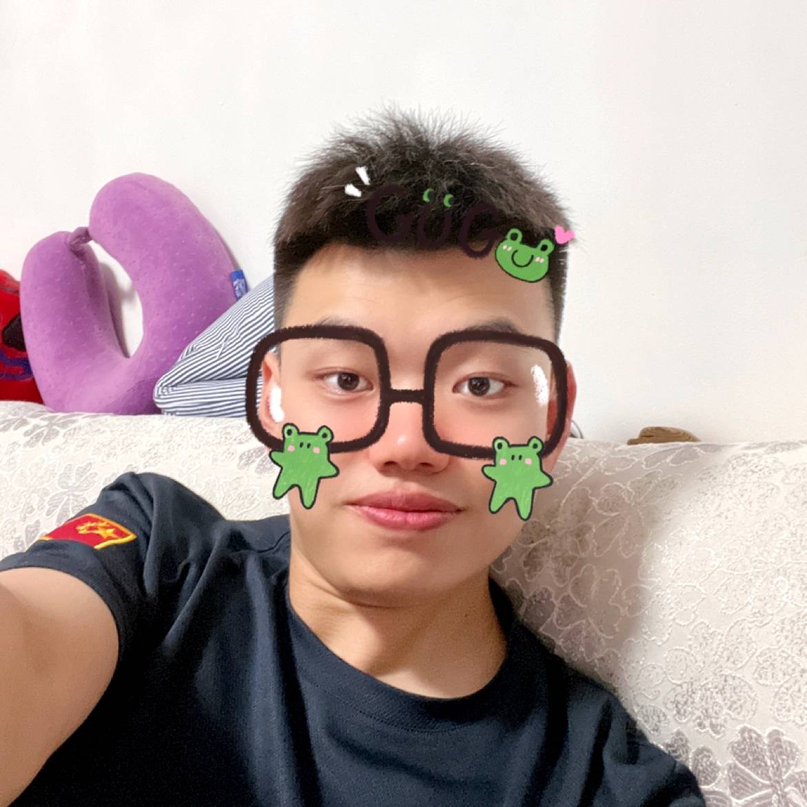 错落浅吻发箍的照片