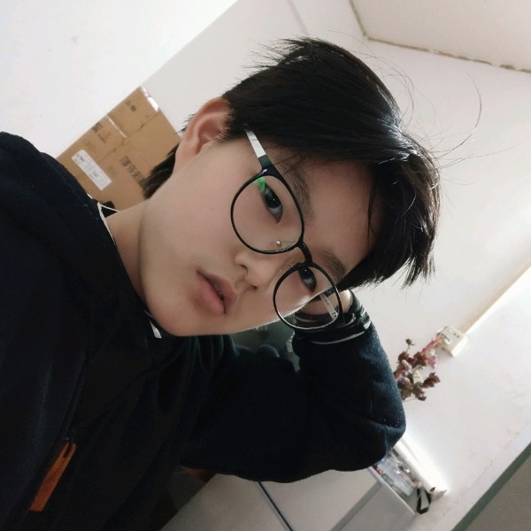 光亮闻万宝路的照片