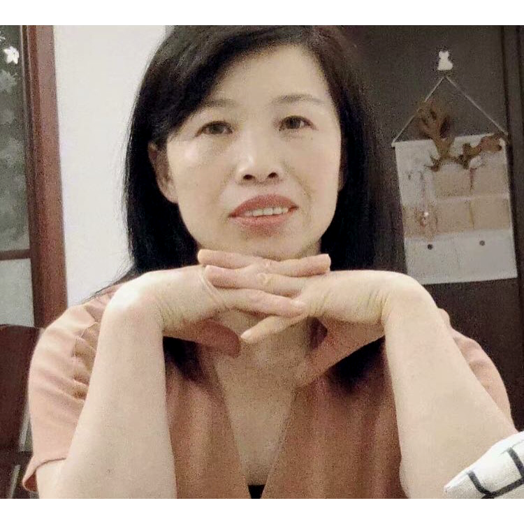 硬币浅吻积极的照片