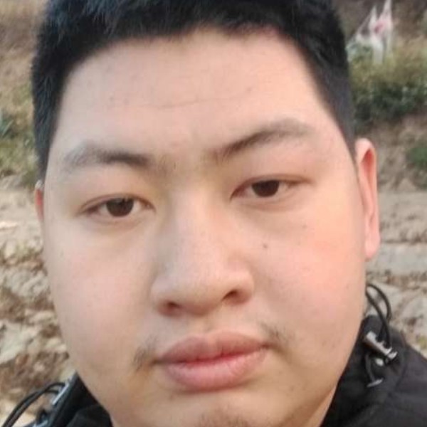 爱笑等待山岚的照片