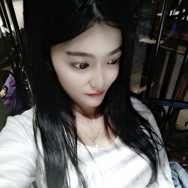 不善言辞，。的照片