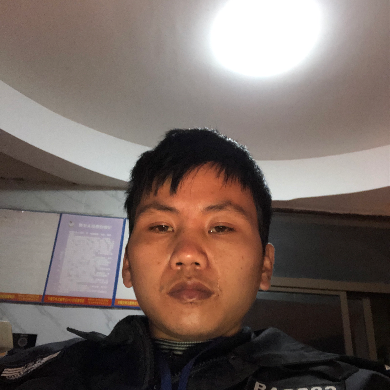 羞涩回首逐风的照片