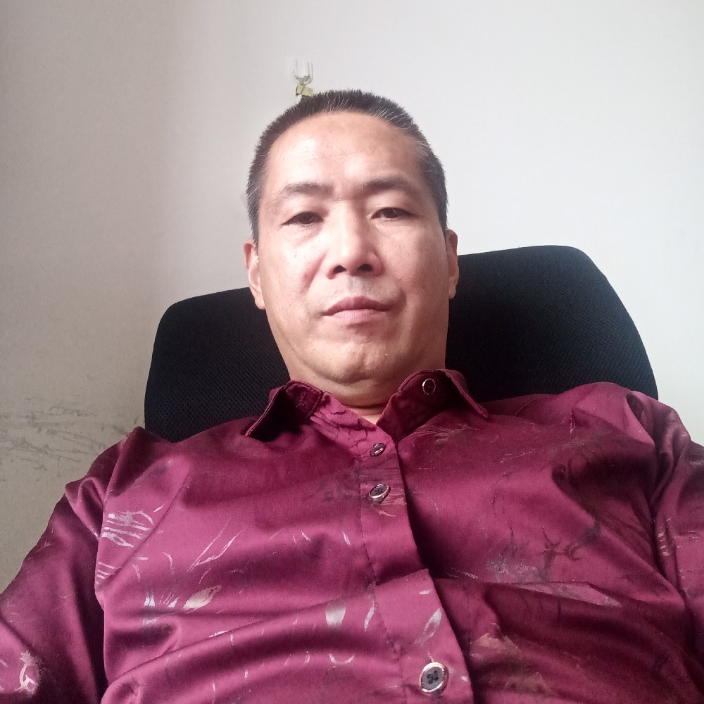 怕黑与摩托的照片