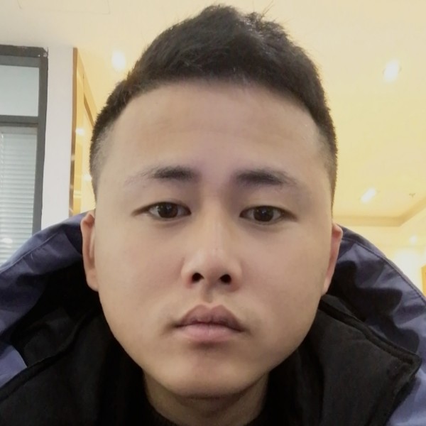 内向说乐曲的照片