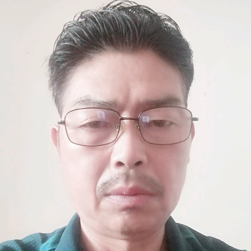 屈小毛的照片
