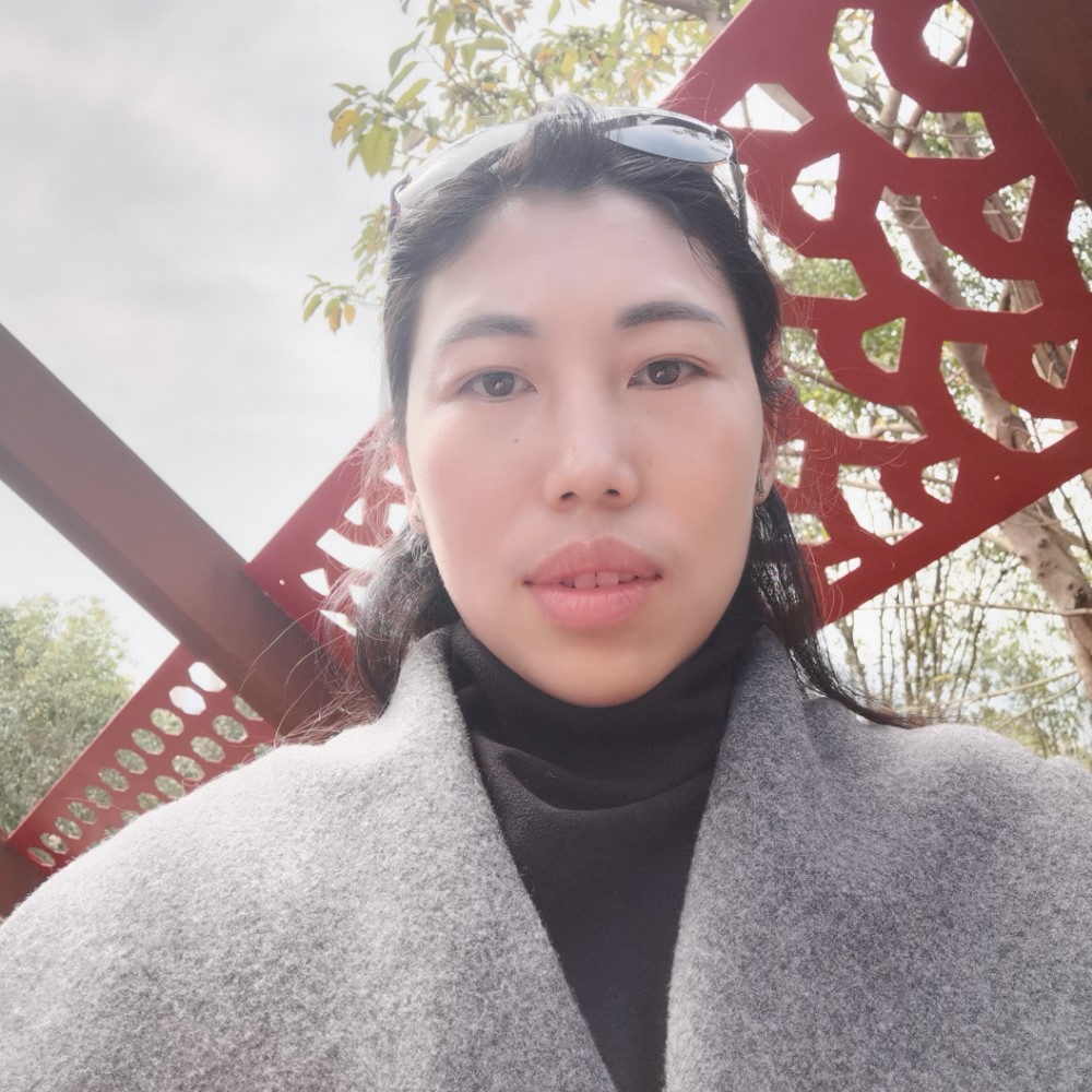 丽贝尔的照片