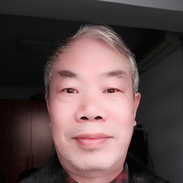 生动笑平湖的照片
