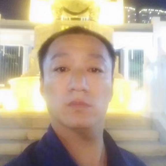 诚心蹁跹美女的照片