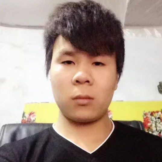 漂亮挽手花生的照片