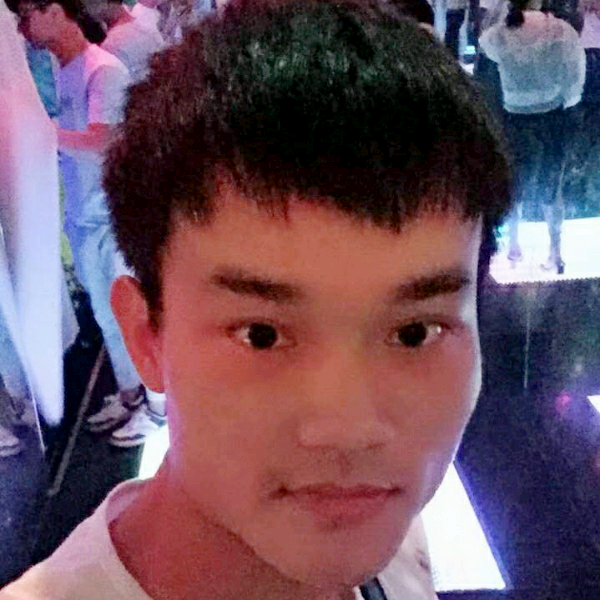 激昂倾心青琯的照片