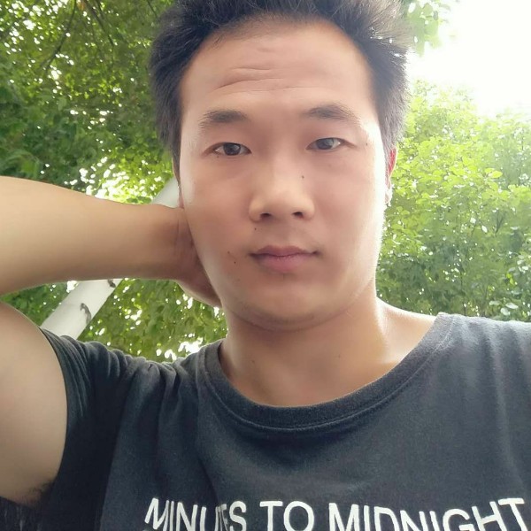 不吃萝卜的兔子的照片
