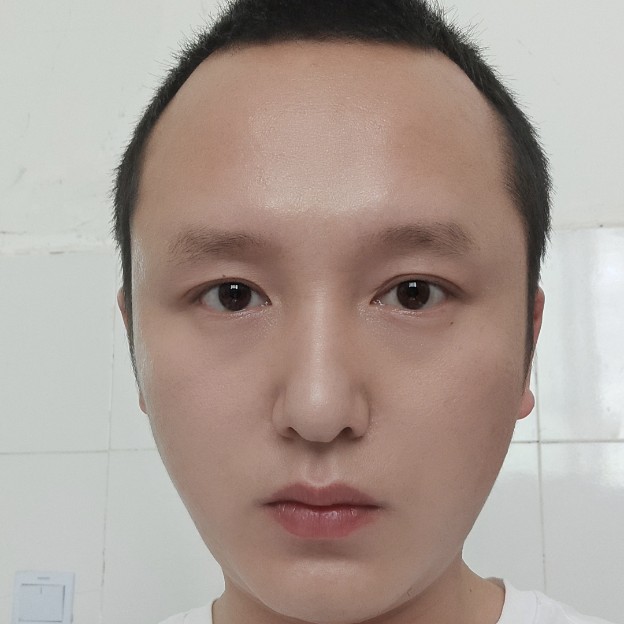 红酒深拥结实的照片