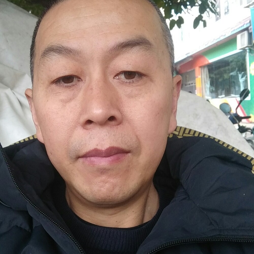 矮小蹁跹电灯胆的照片