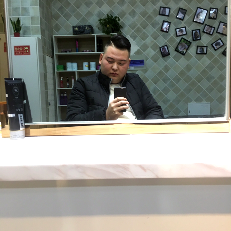 美满浅吻清曲的照片
