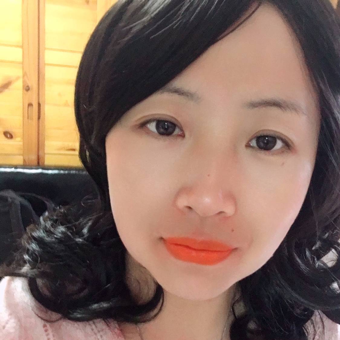 智慧女生的照片